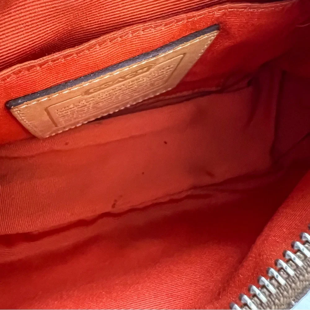 Vintage Y2K Coach Hampton Signature Beige Baguette Shoulder Bag with Flap Buckle - Picture 10 of 11